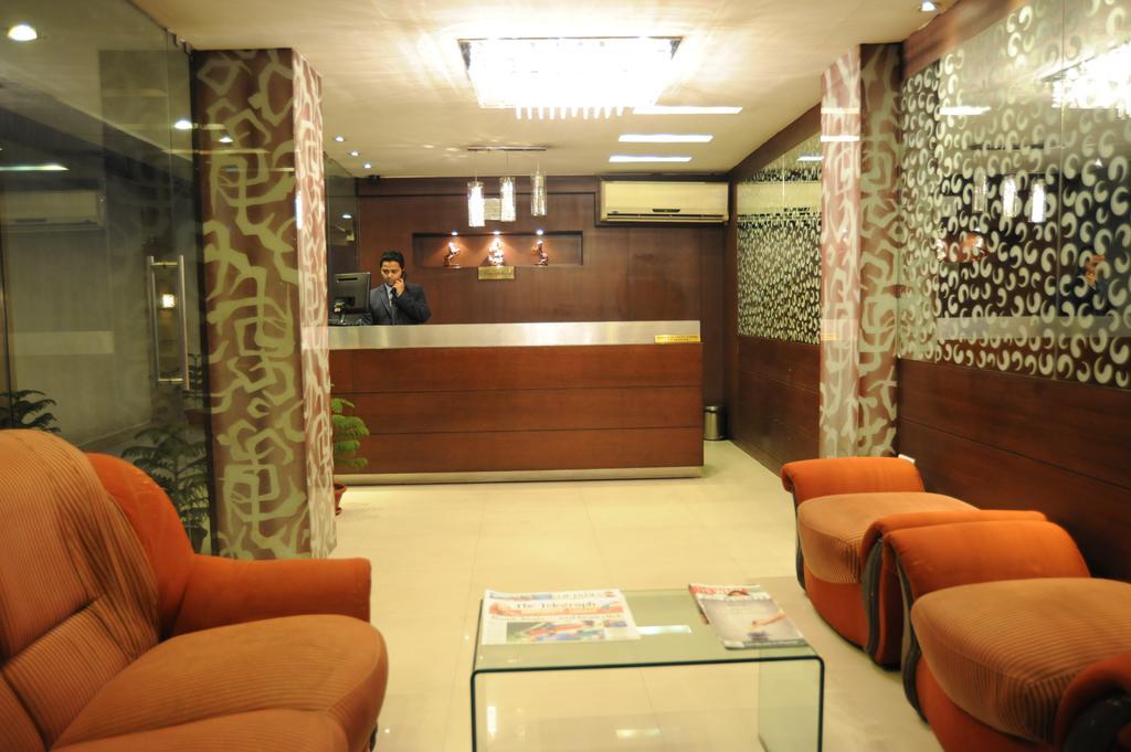 Hotel Lee International Kolkata Exterior photo