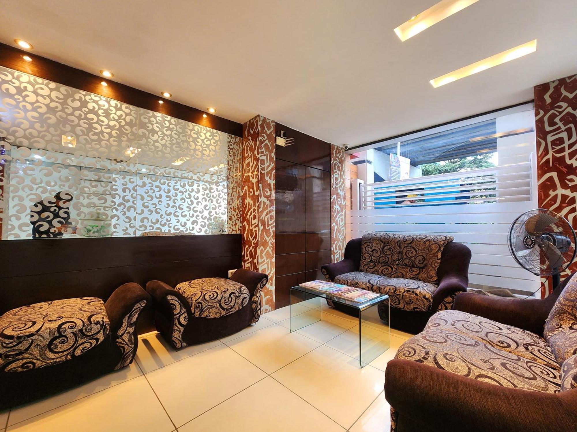 Hotel Lee International Kolkata Exterior photo