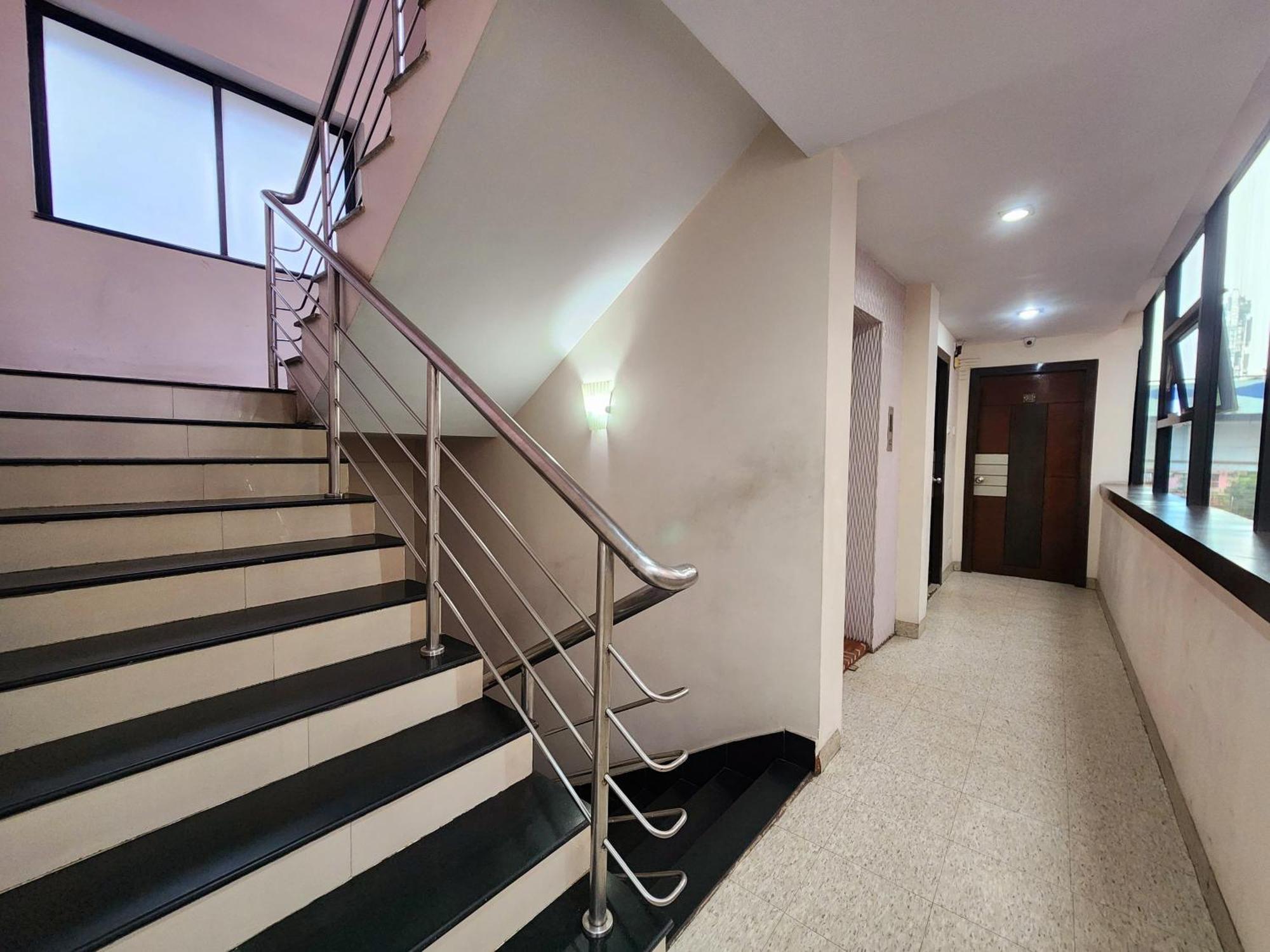 Hotel Lee International Kolkata Exterior photo